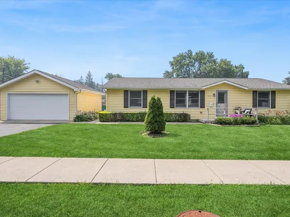 411 Highland Rd, Grayslake, IL 60030