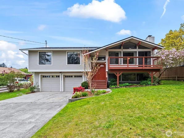 5061 NW Lakeness, Poulsbo, WA 98370