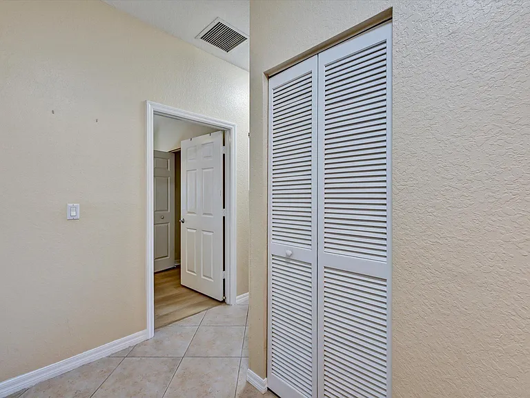 4870 Bonsai Cir #100 — Photo 25