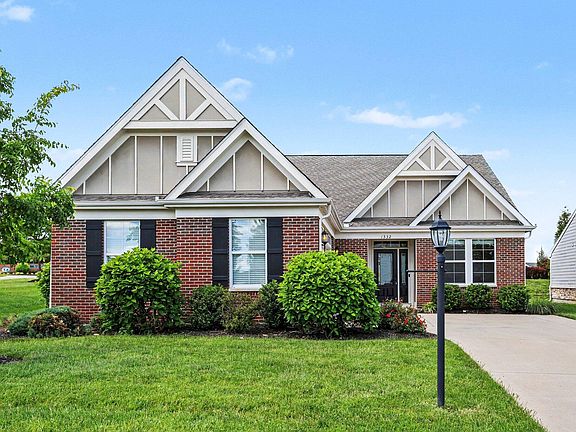 2nd image of 1332 Woodlawn Ct