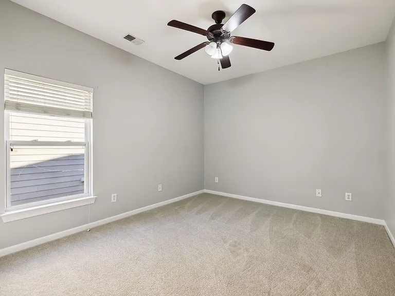 524 Pennystone Dr — Photo 31