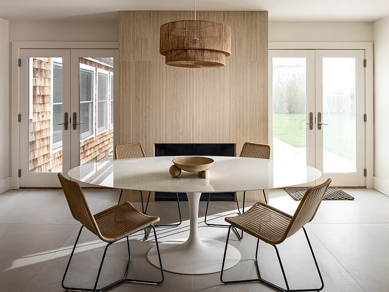 25 Jobs Ln — Photo 8