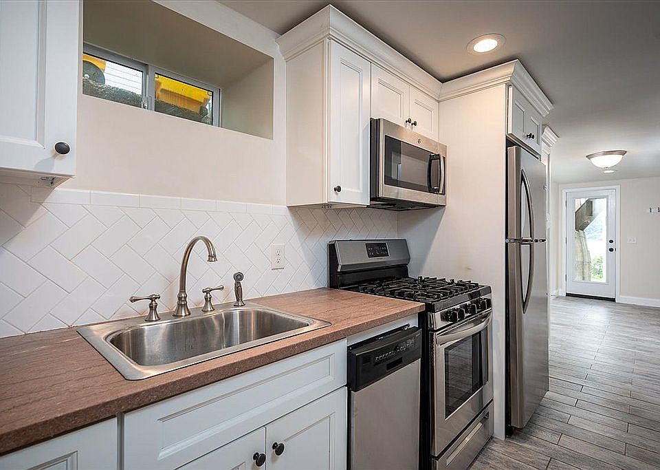 2-Kitchen to dining.jpg
