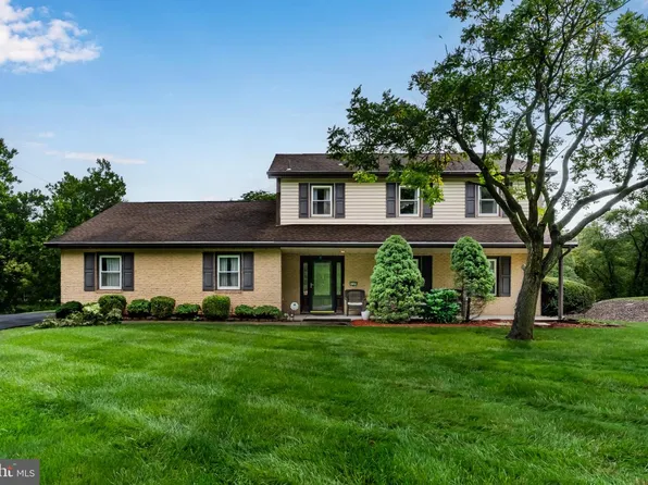 5205 Terrace Rd, Mechanicsburg, PA 17050