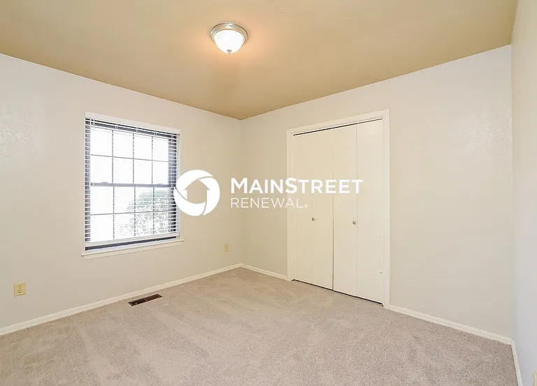 1500 Smoking Tree St — Photo 11