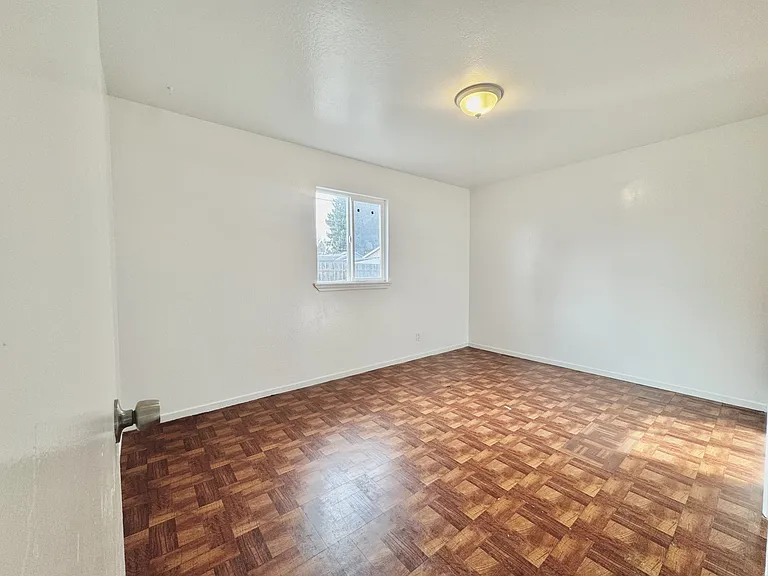 277 Cherry Way — Photo 6
