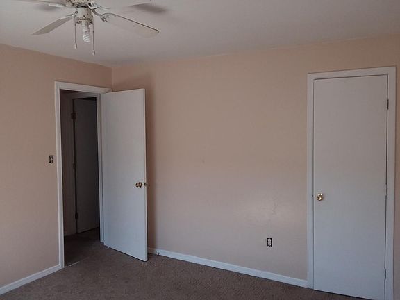 4th image of 1109 NW Lincoln Ave APT 19