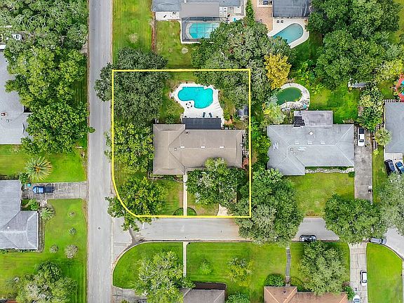 2nd image of 711 Tangerine Ct
