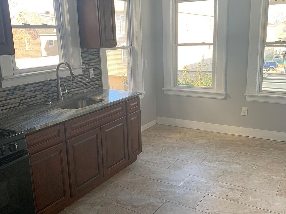 23 Gladstone Ave Newark NJ Zillow