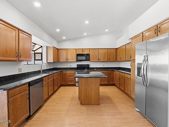 4th image of 1346 W 12th Place