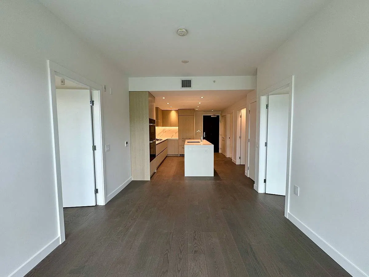 2 bed, 840 sqft, $3,400 — Photo 2