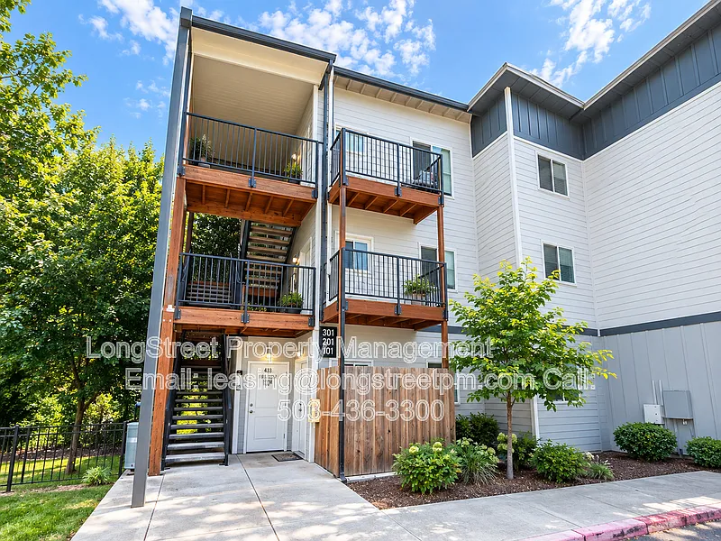 433 Chemawa Rd N #301
