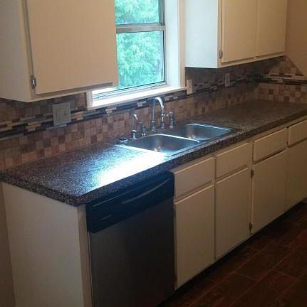 5th image of 335 Bonanza Dr