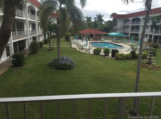 580 Egret Dr APT 107, Hallandale Beach, FL 33009