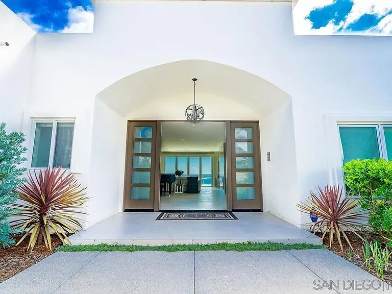 1001 La Jolla Rancho Rd — Photo 7