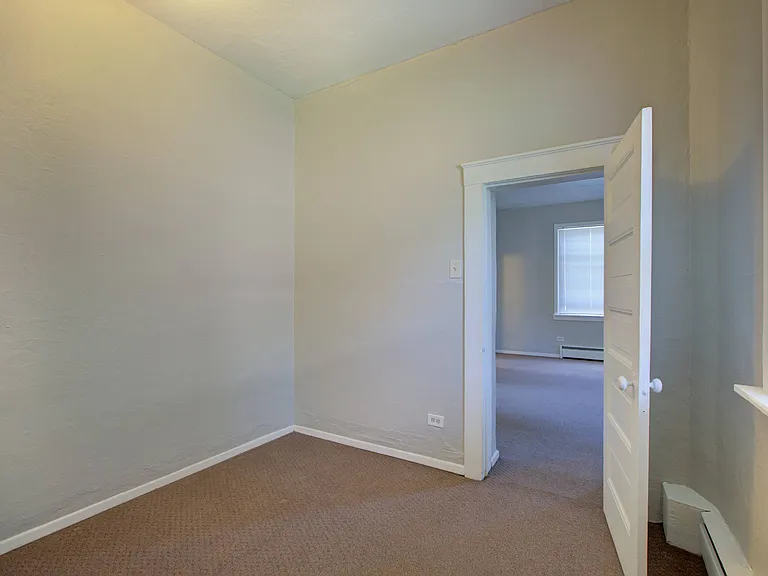 Cross Park Apartments — Photo 23