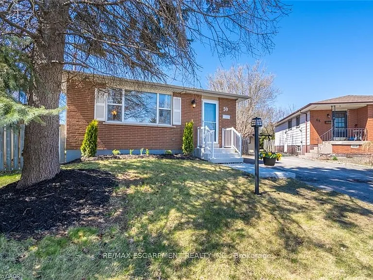 59 Edwina Ct #LOWER — Photo 2