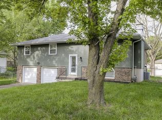 1917 SW Speas Dr, Blue Springs, MO 64014