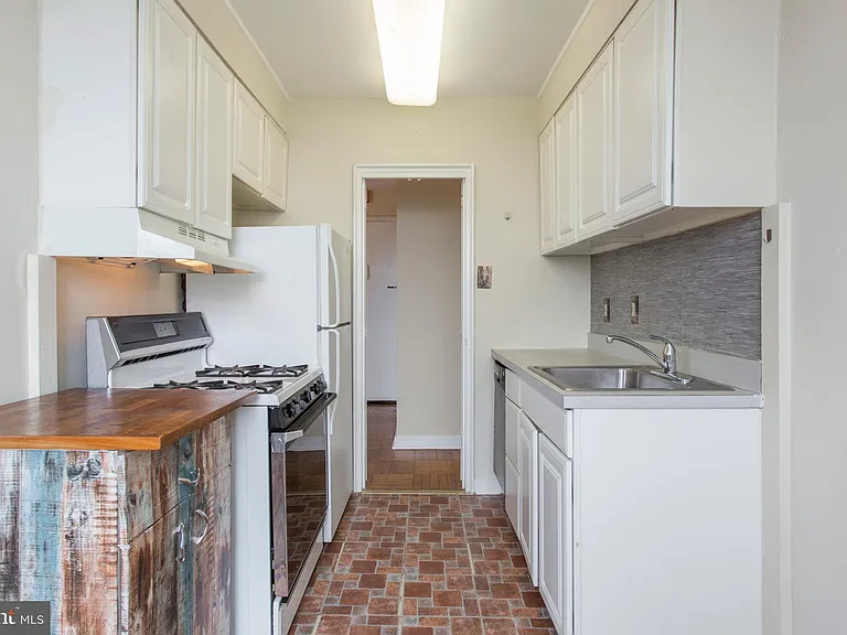 2601 Pennsylvania Ave #711 — Photo 13