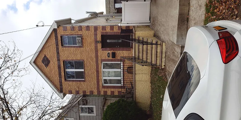 Rented by Compass | media 32