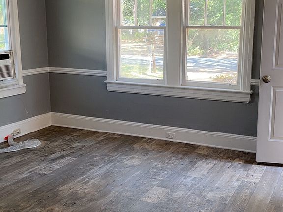 3rd image of 1312 Gillespie Ave #B