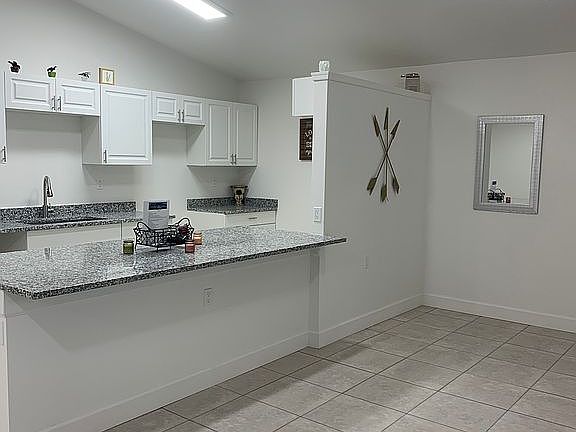 5th image of 310 Jennings Ave