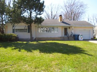 911 S Powell Rd, Essexville, MI 48732