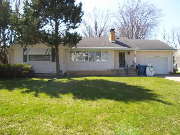 911 S Powell Rd, Essexville, MI 48732