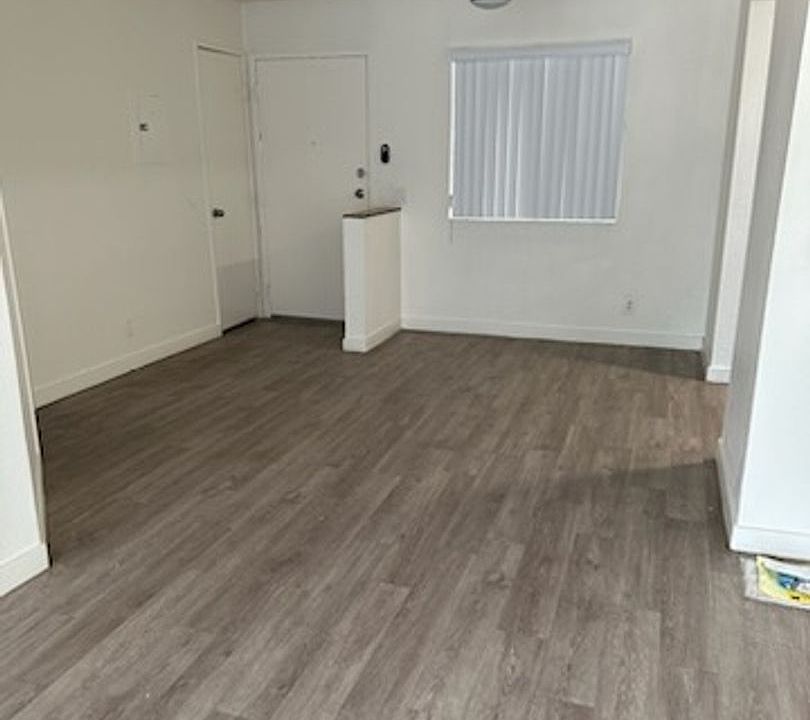 1st image of 20615 Vanowen St #101