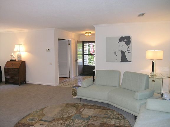 5th image of 614 Elmhurst Cir
