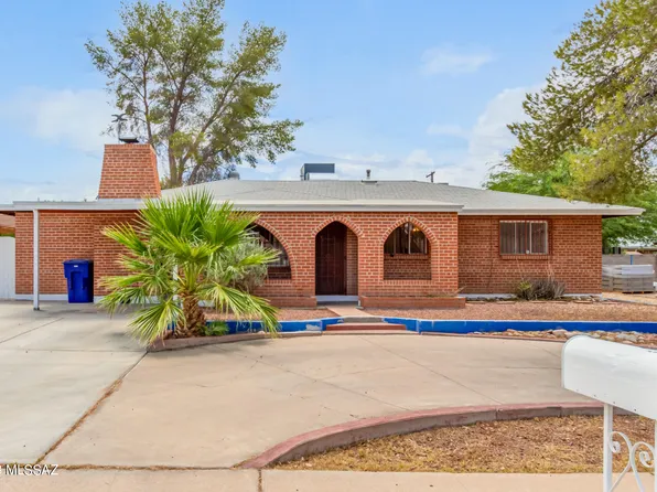 6318 E Calle Orion, Tucson, AZ 85710