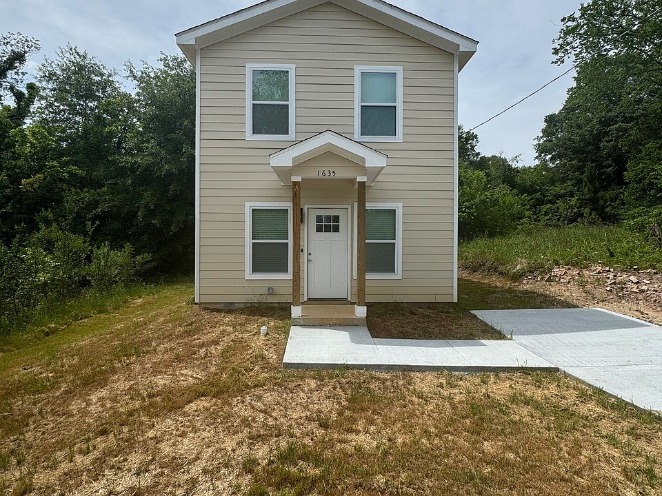 1st image of 1635 2nd St