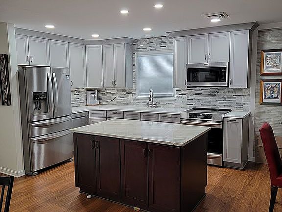 4th image of 103 Presbyterian Ave