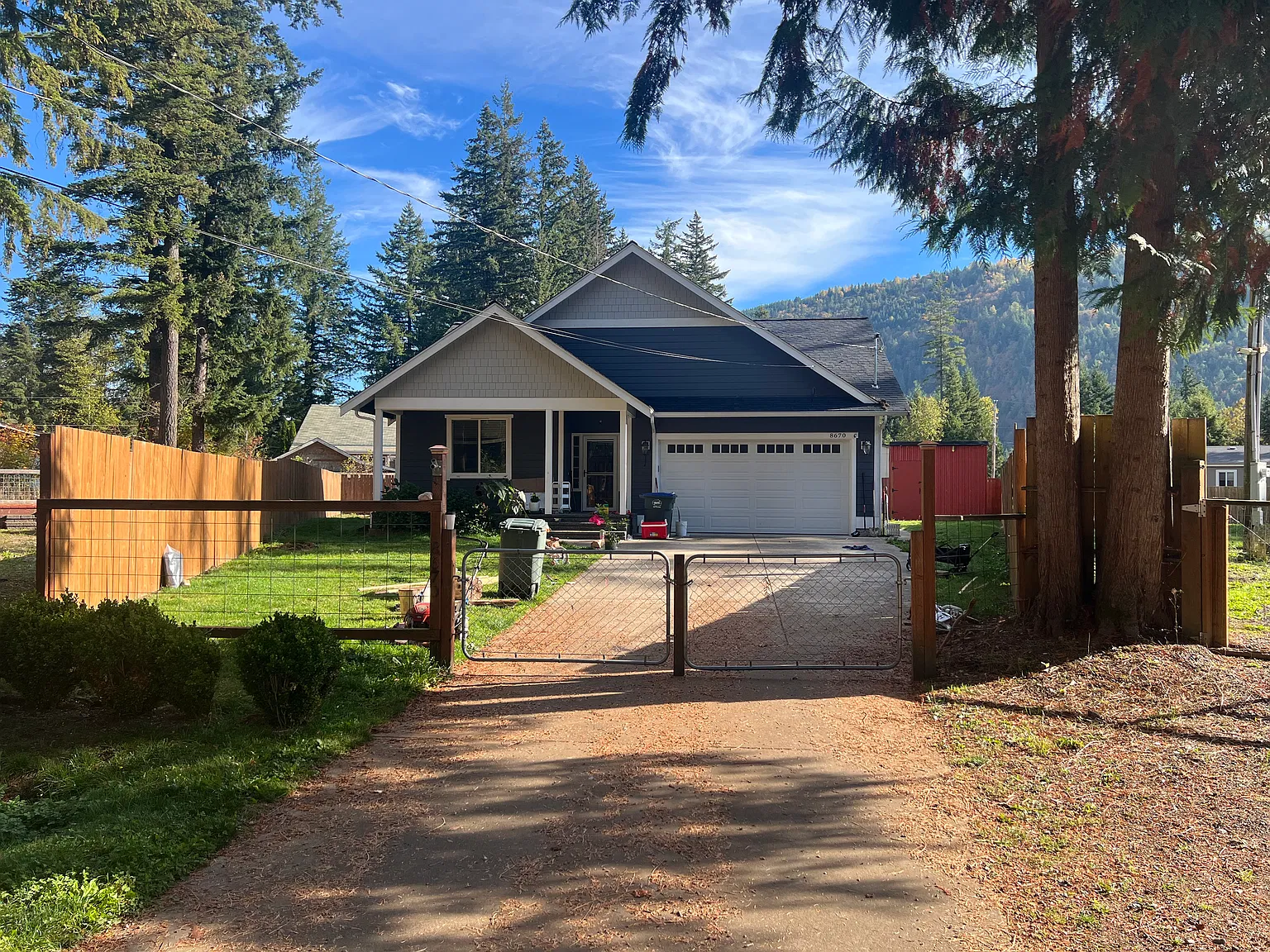 3 bed, 1297 sqft, $2,400 — Photo 1