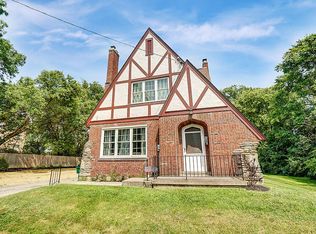 5818 Twin Oak Dr, Cincinnati, OH 45224