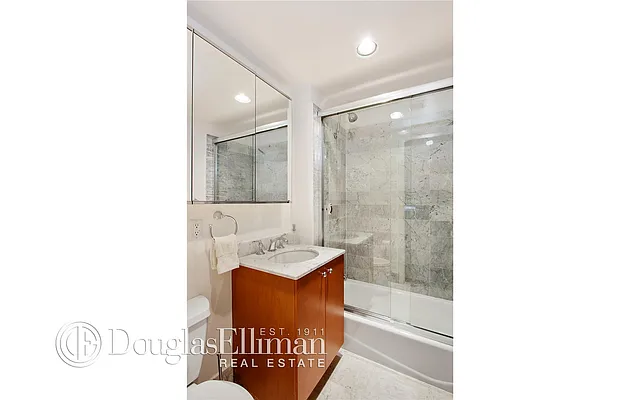 Sold by Douglas Elliman | media 25