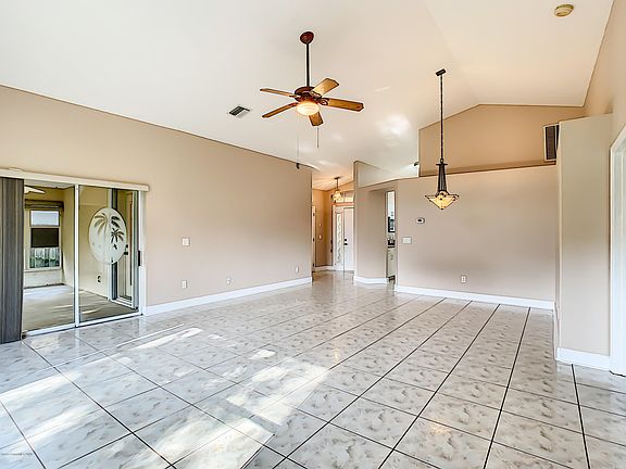 4th image of 1827 Abbeyridge Dr