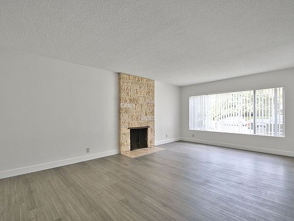 3rd image of 7817 Emerson Ave
