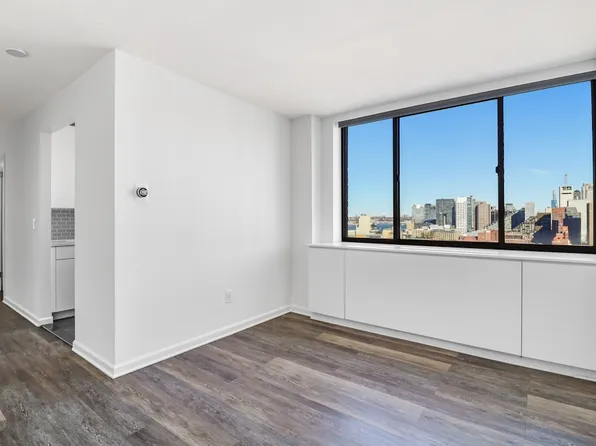 520 West 43rd Street image 6 of 25