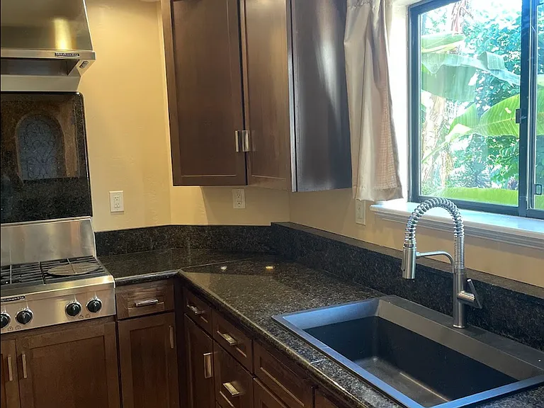2355 Castlegate Ln — Photo 16