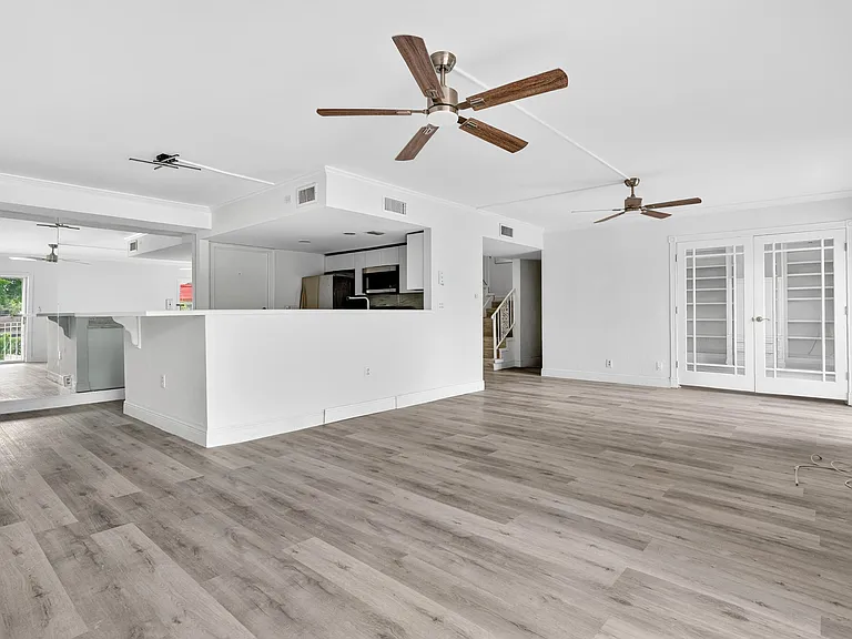 495 SE 8th St #242 — Photo 34
