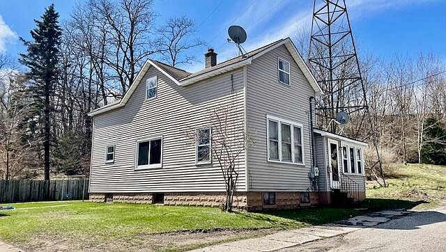 1st image of 183 12th St