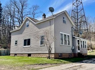 183 12th St, Manistee, MI 49660