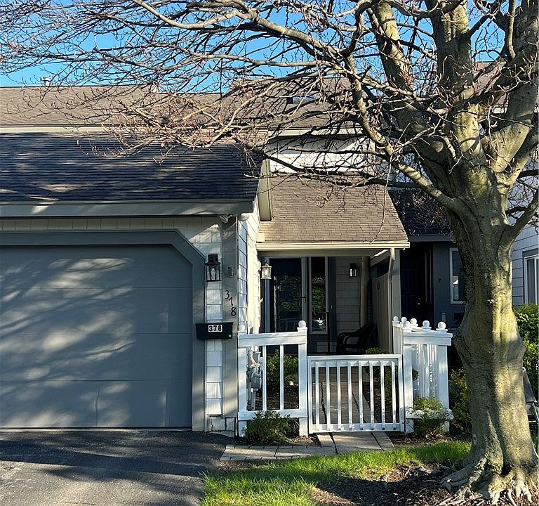1st image of 378 Summerhaven Dr N