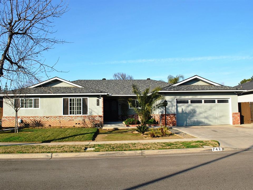 1st image of 742 E Minarets Ave