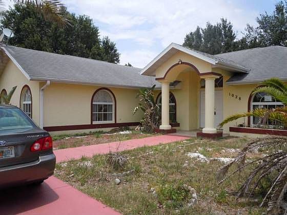 1st image of 1028 N Salford Blvd