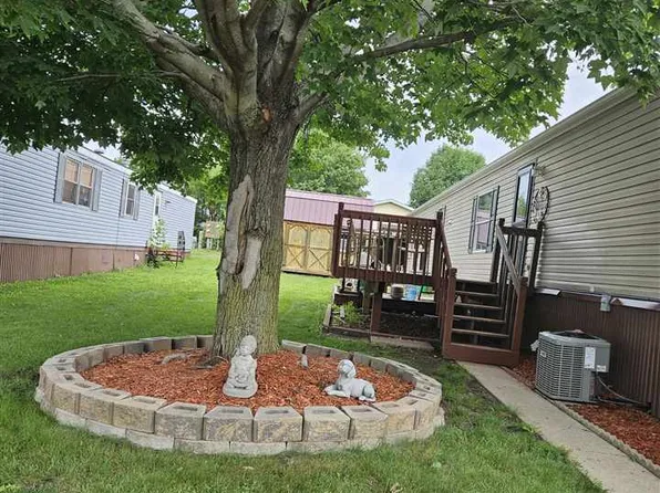 17 Summary St, Iowa City, IA 52240