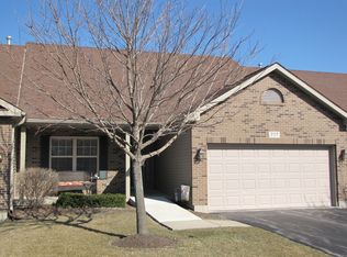 717 Nancy Ct, Sycamore, IL 60178