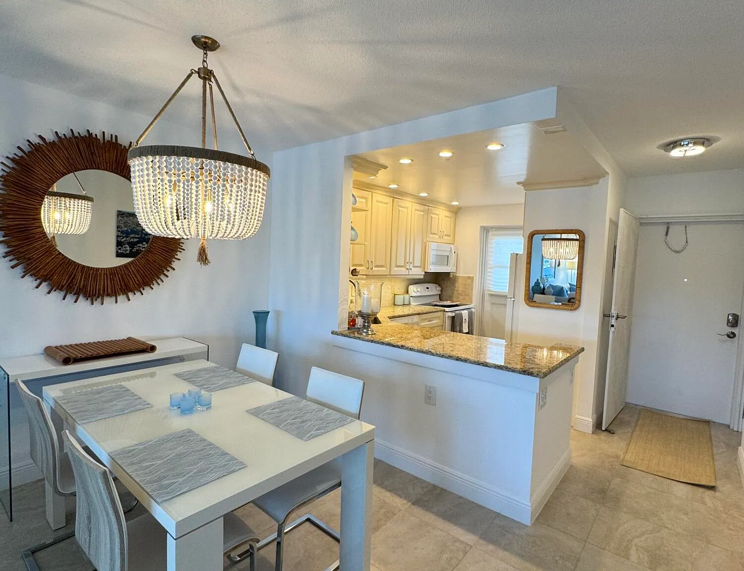 1 bed, 1.0 bath, 851 sqft, $3,950 — Photo 4