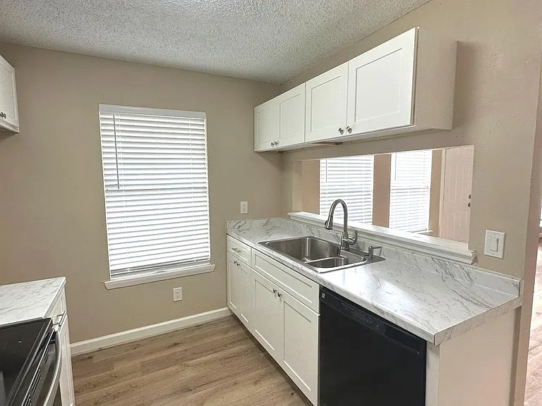 17712 Northhagen Dr — Photo 3